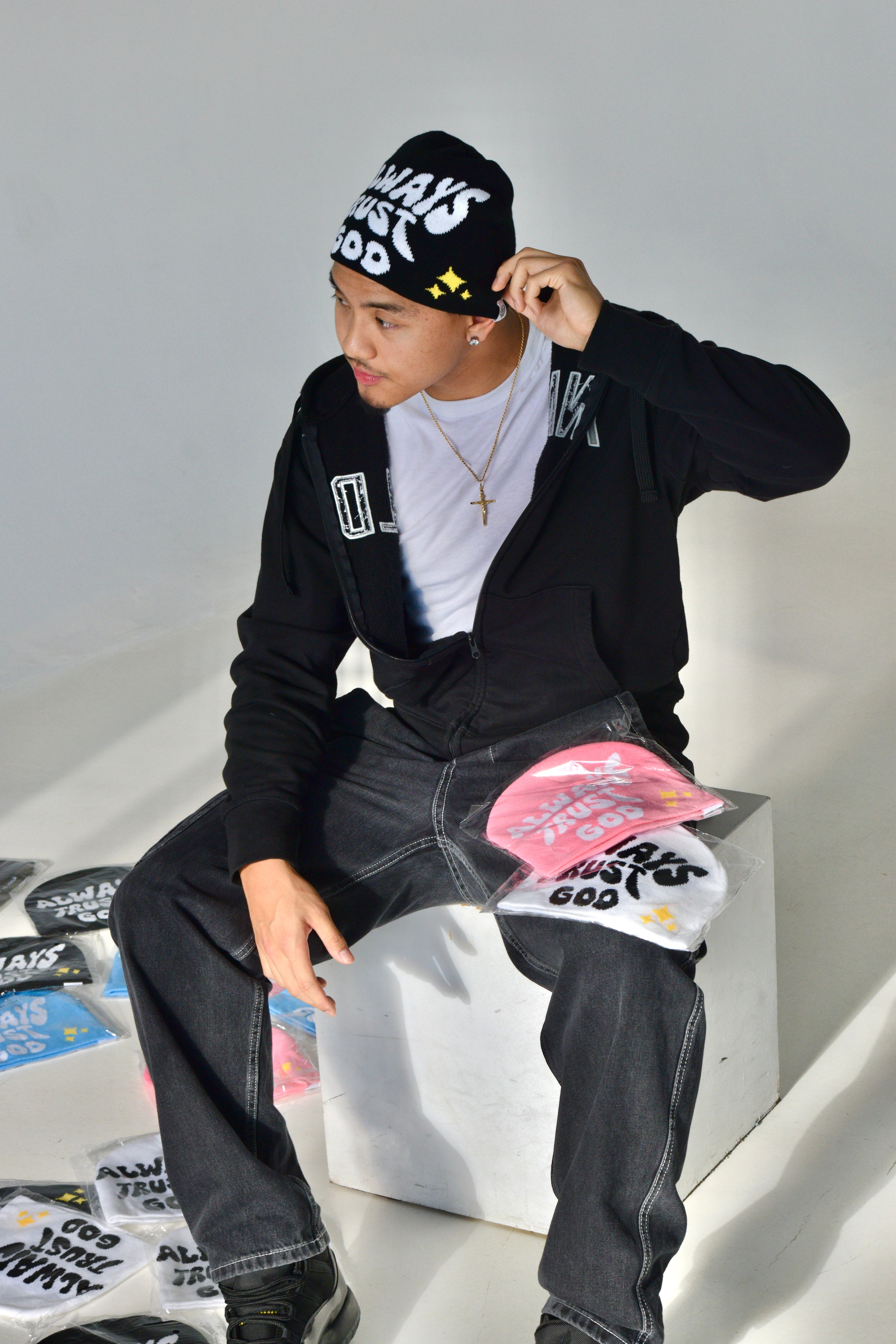 Always trust God Beanie ( black )